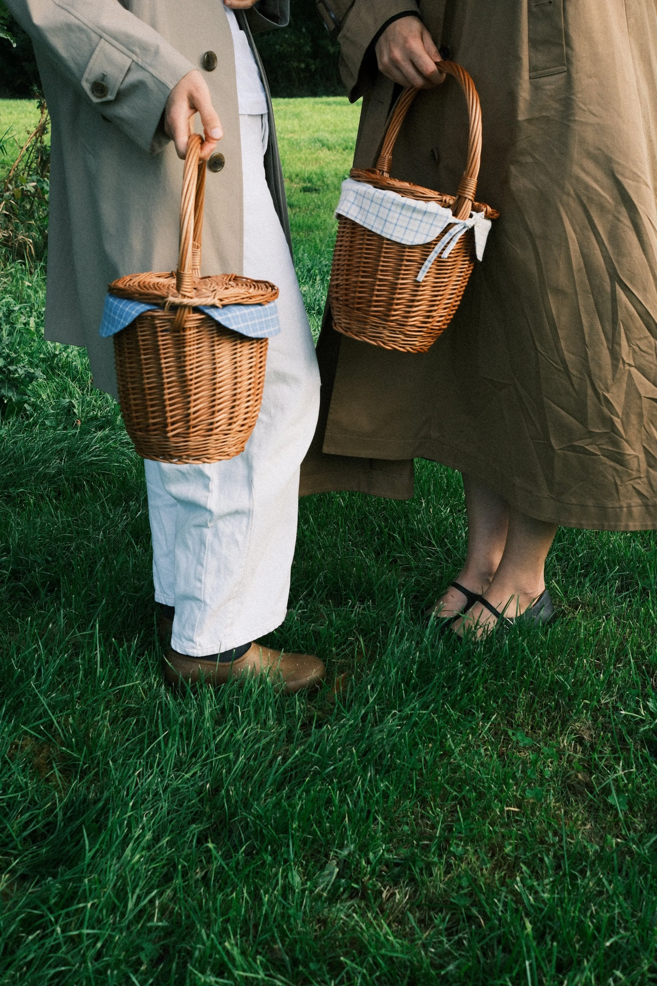 oury-home-woven-picnic-basket-two-models-lifestyle.jpg