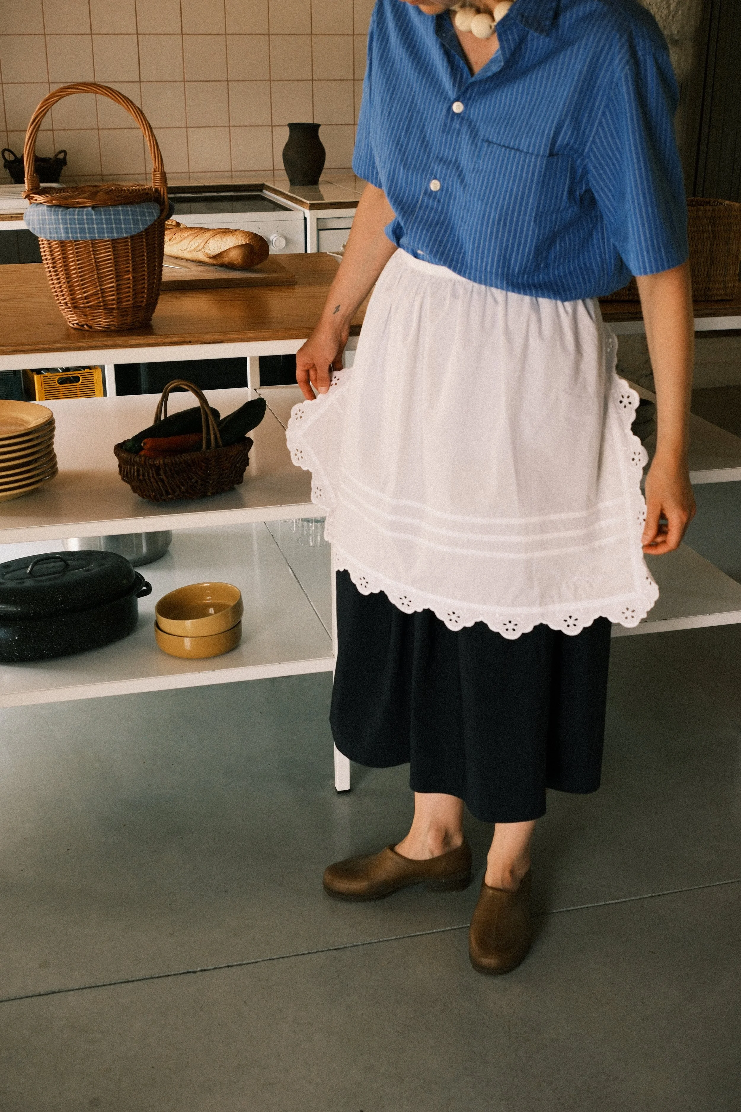 OURY-HOME-White-Broderie-Anglaise-Apron-16.JPG