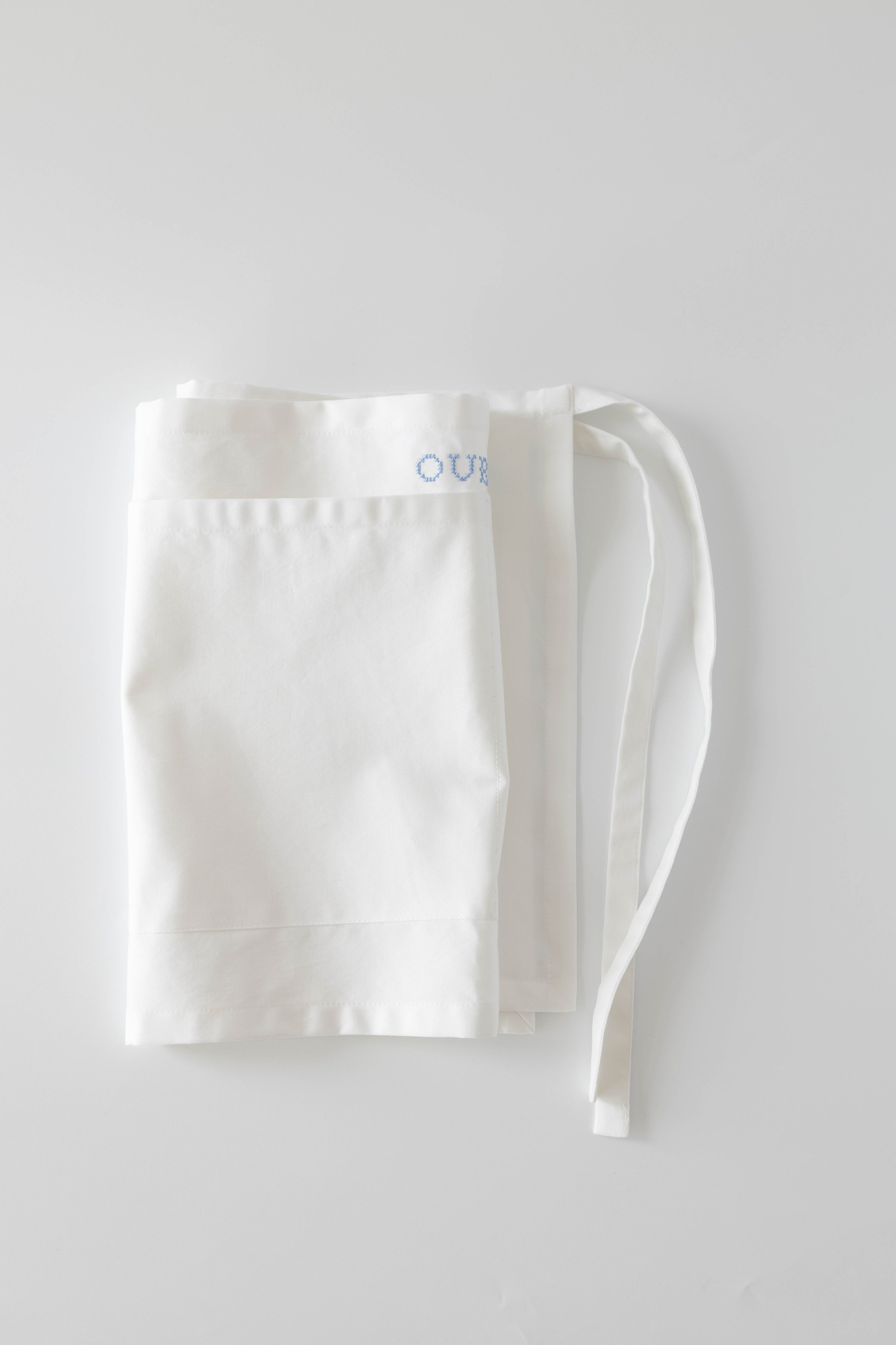 OURY-HOME-White-Cotton-Work-Apron-04.jpg