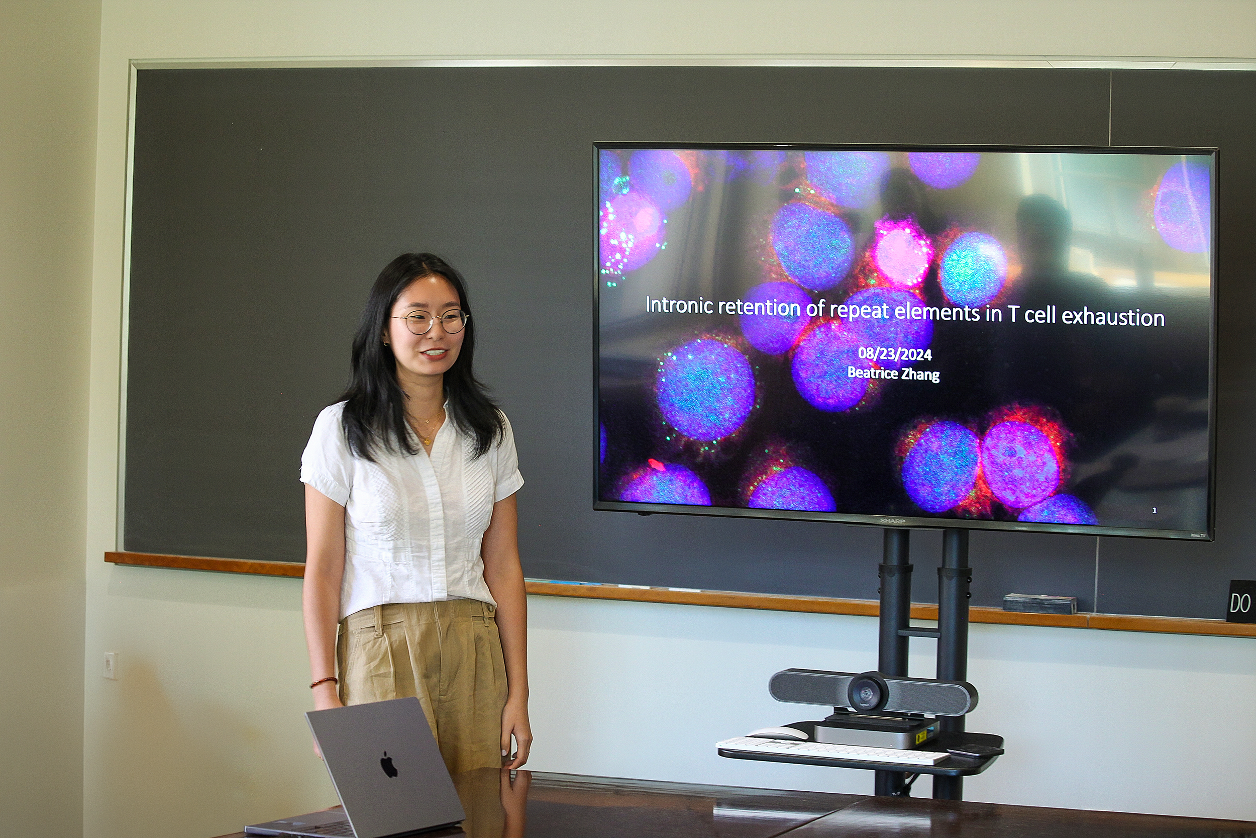 A CCEN (Cancer Convergence Education Network) Scientist presenting at a meeting.  Image © Scott A. Park.