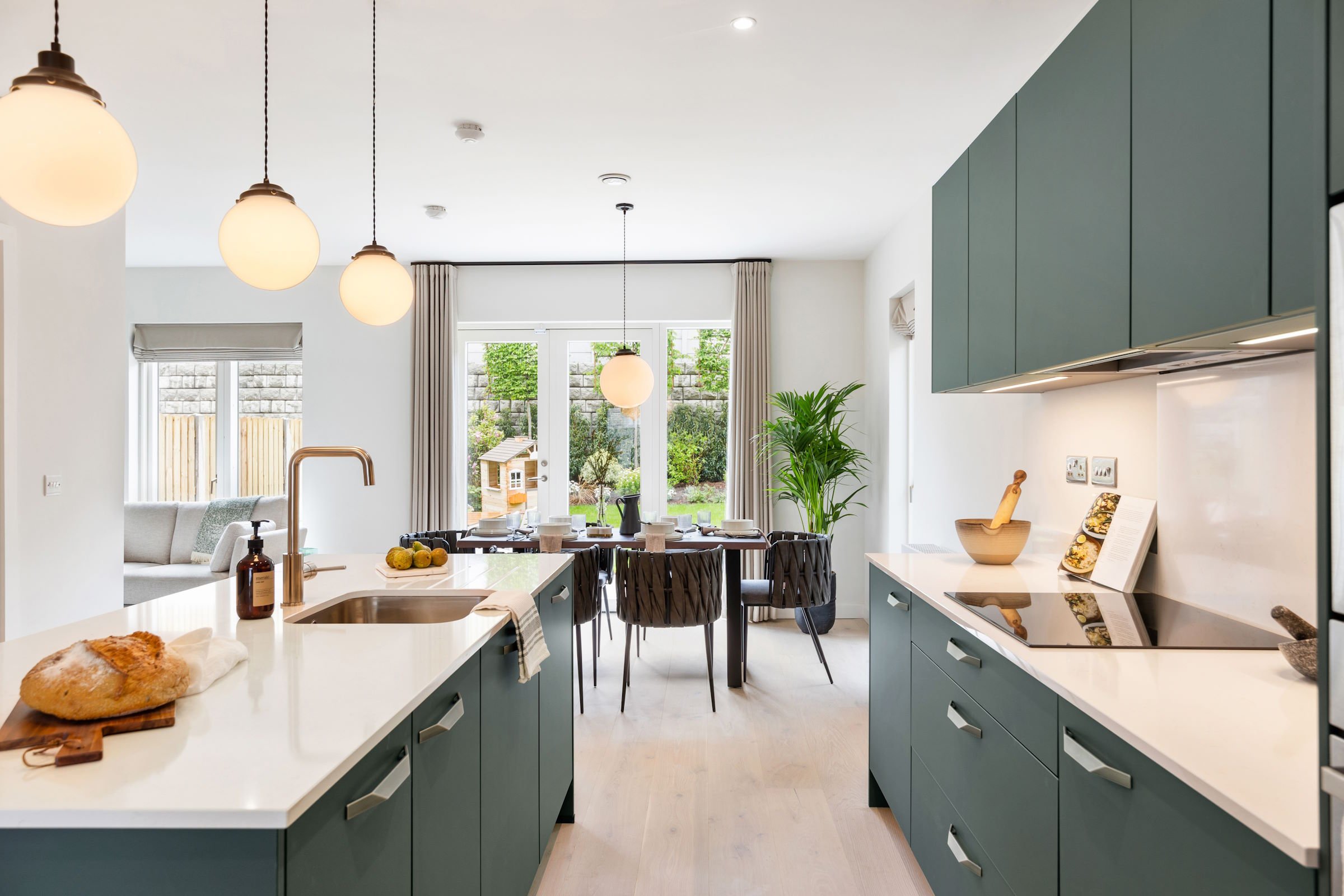 CE7A7739-Kitchen-overview-3.jpg