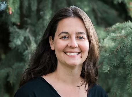 Ashley Anderson Headshot