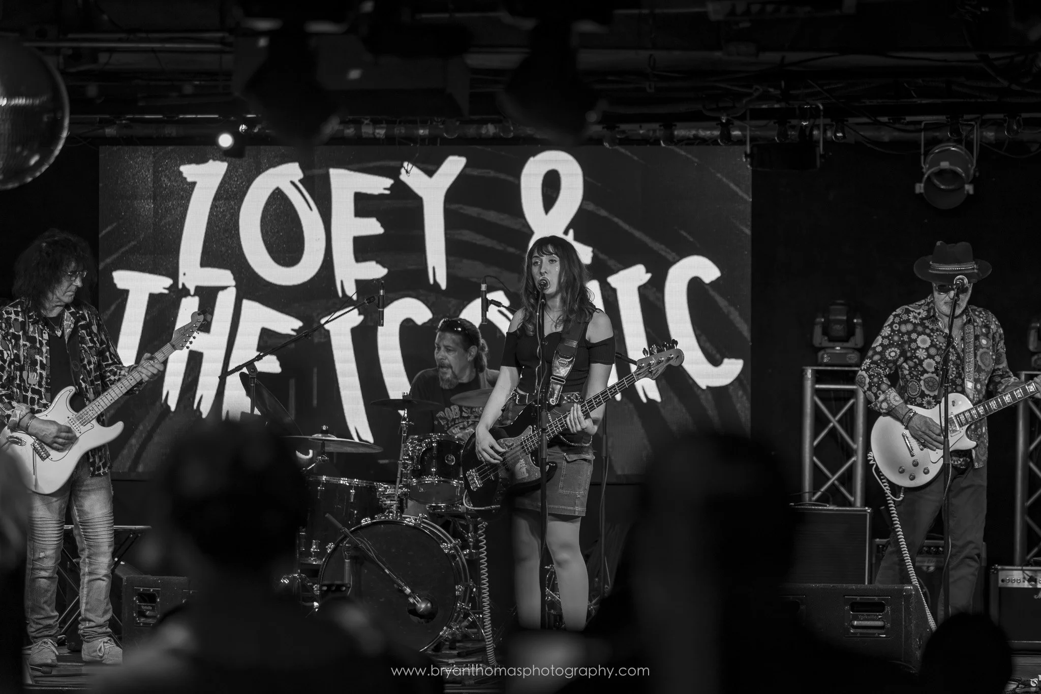 Zoey and The Iconic at The Village 11-14-2025