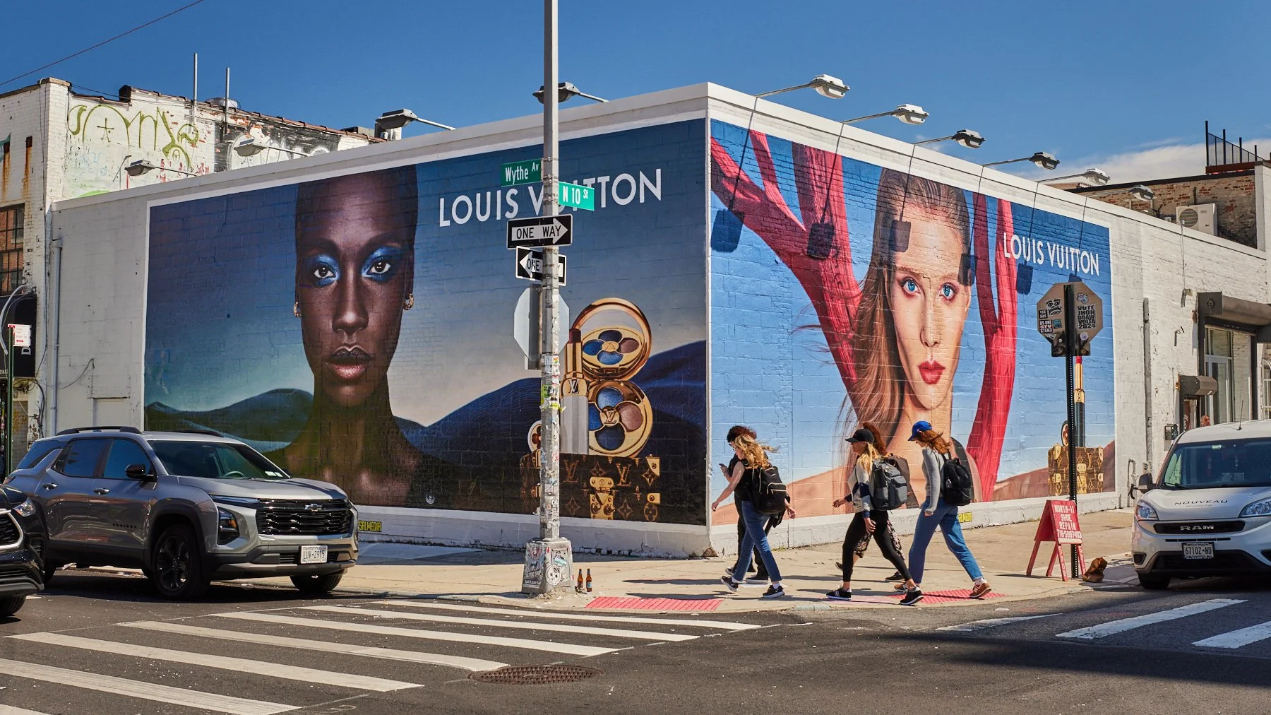 2153 2207 Louis Vuitton Complete-1310_LR.jpg