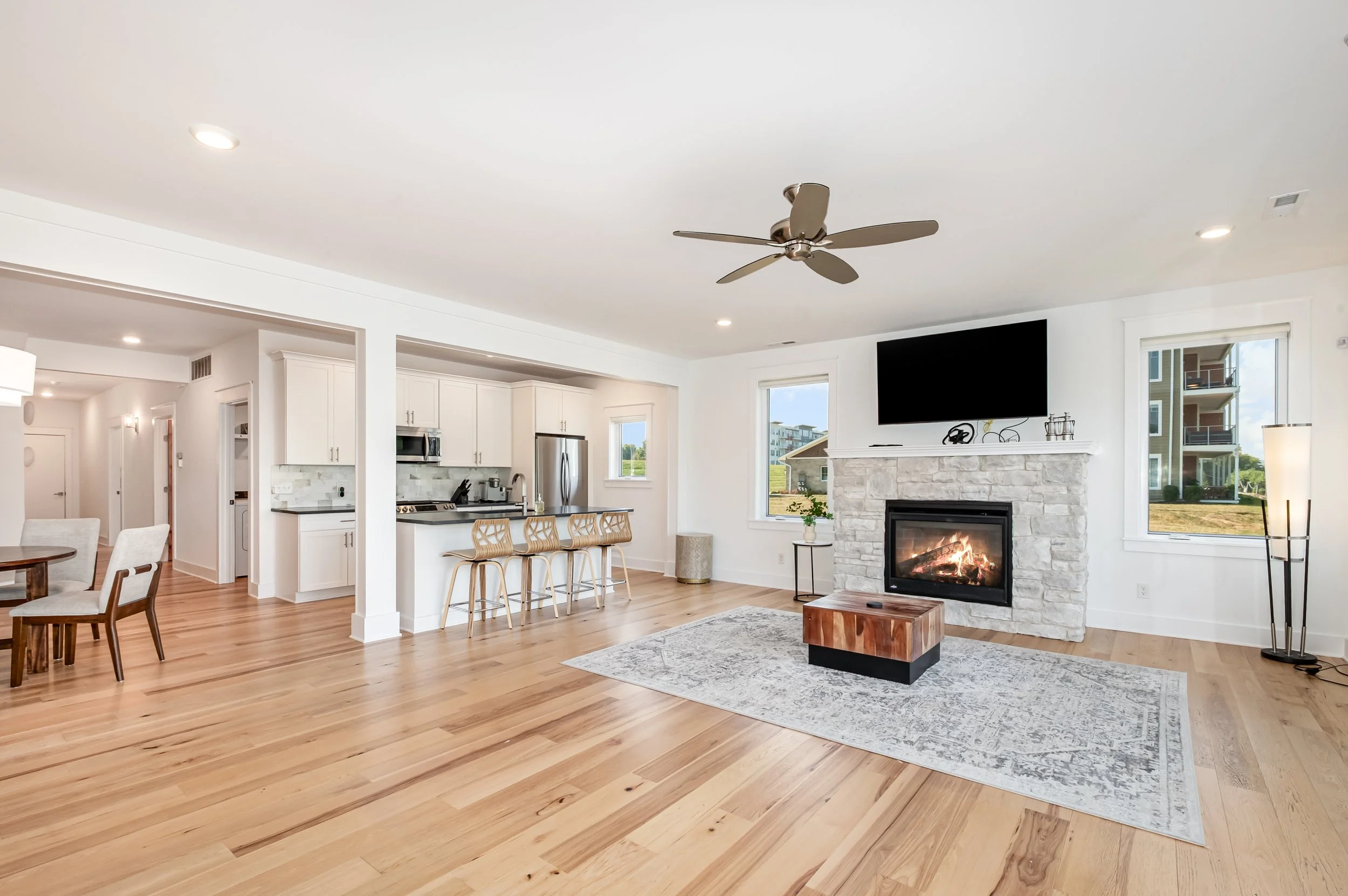 383 Manhattan Boulevard03-Edit.jpg