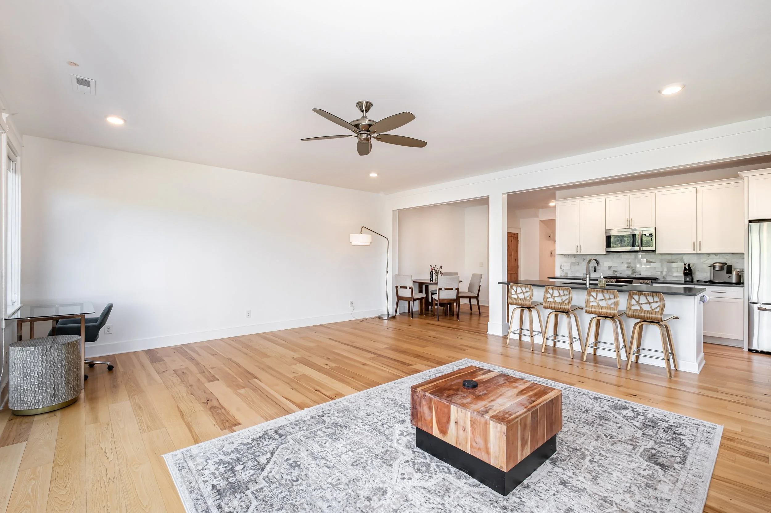 383 Manhattan Boulevard05-Edit.jpg
