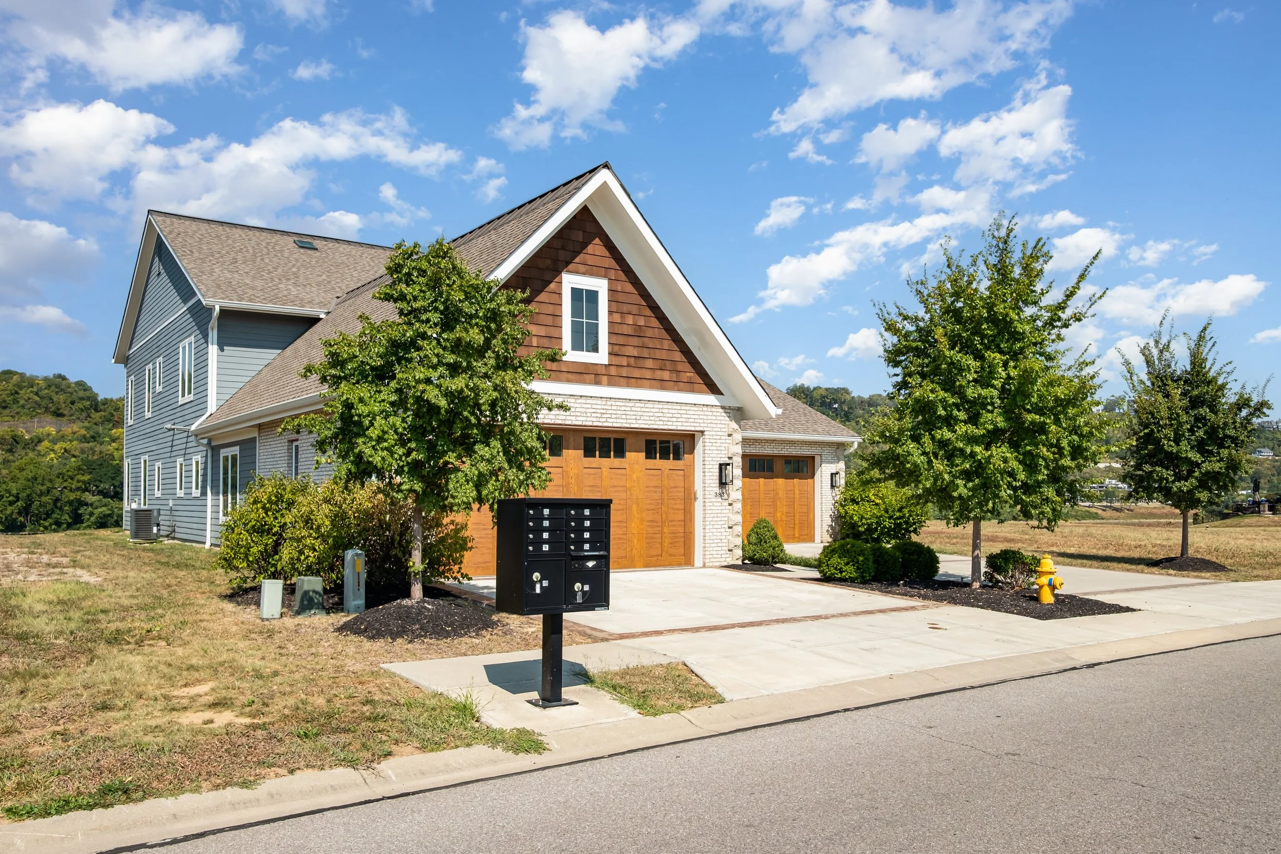 383 Manhattan Boulevard64-Edit.jpg