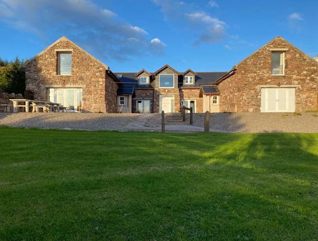 WhatsApp Image 2024-08-08 at 18.06.19_70036574.jpg