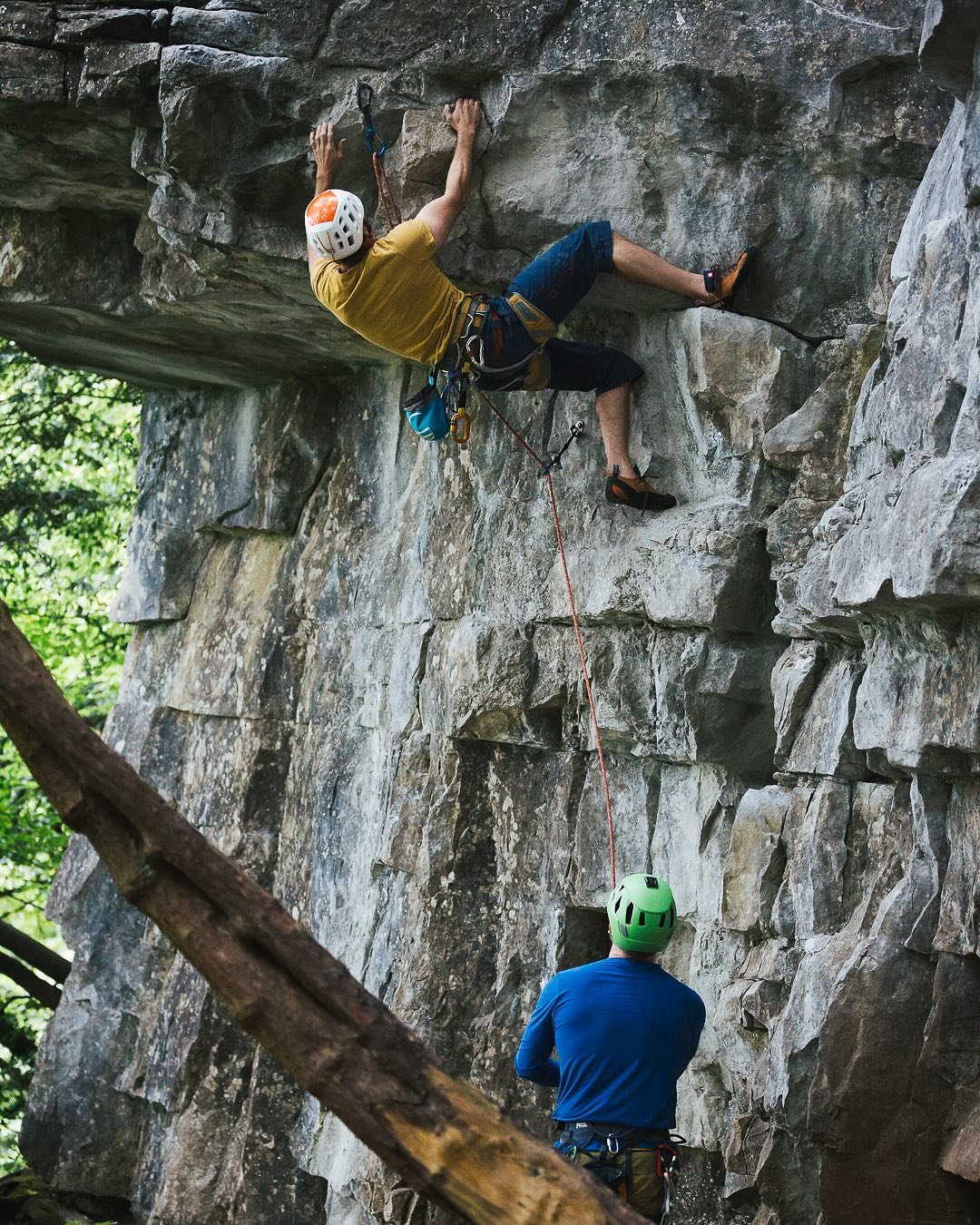 Dude you make it look so easy 
#rockclimbing #makeitlookeasy #overhang #sendit #ivegotthis #holdmybeer