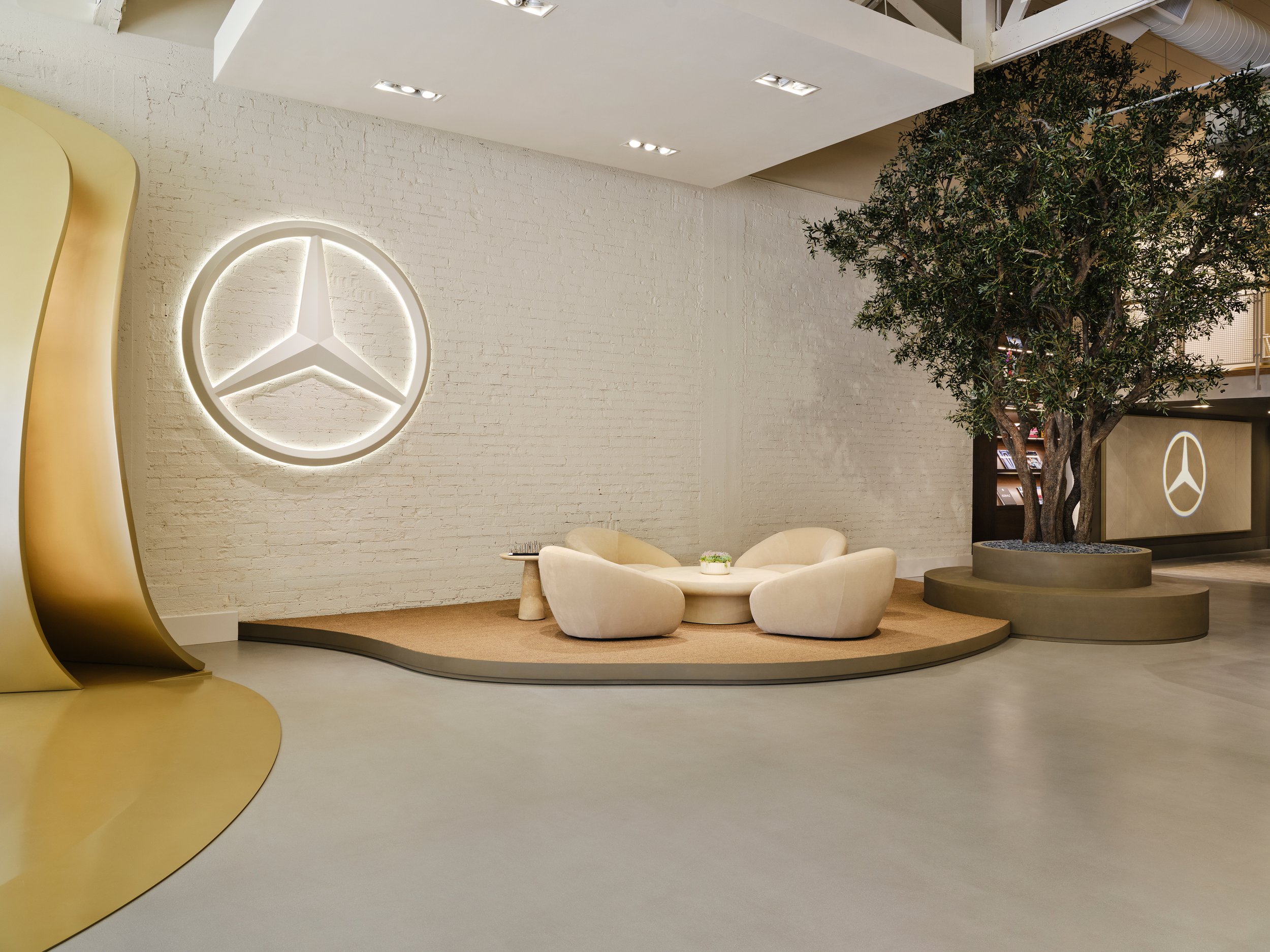LA Studio X Mercedes Benz