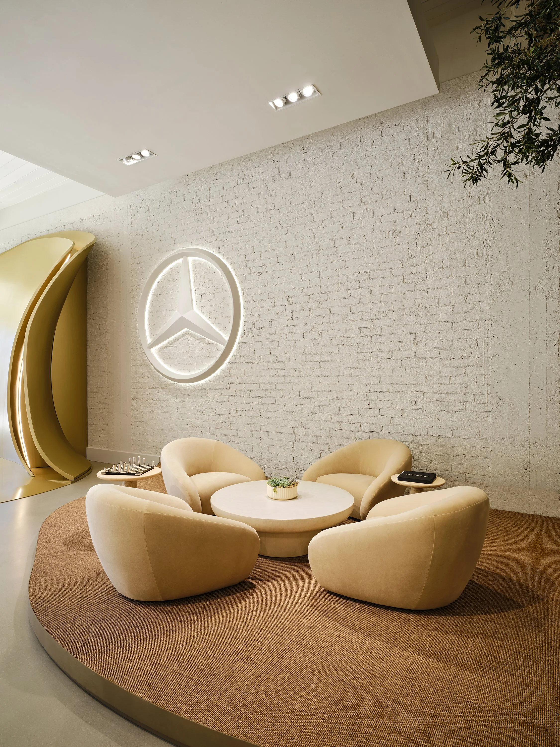 07_Lounge_010 2_R3_R_sRGB_Full_Frame.jpg