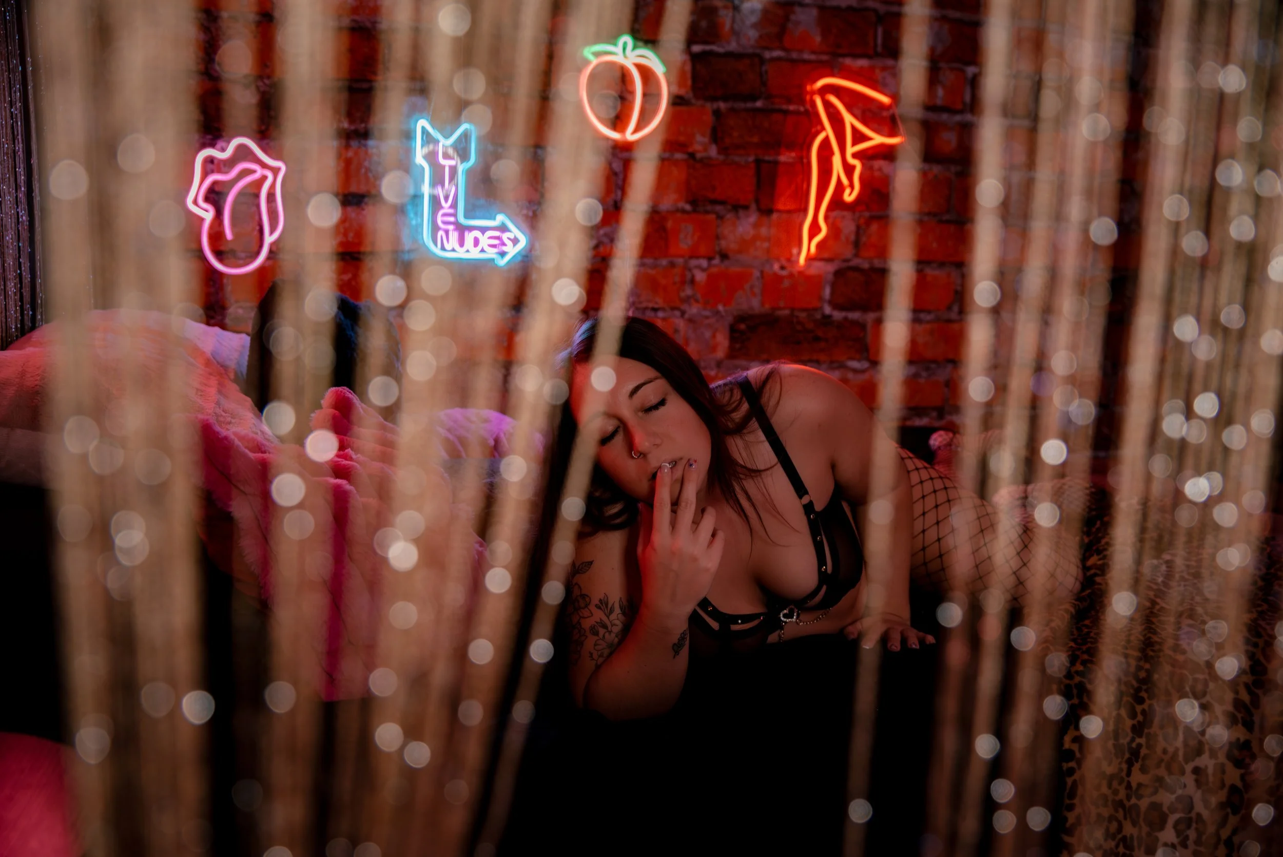 What to Expect at Your Bare Peach Boudoir Session at Studio505