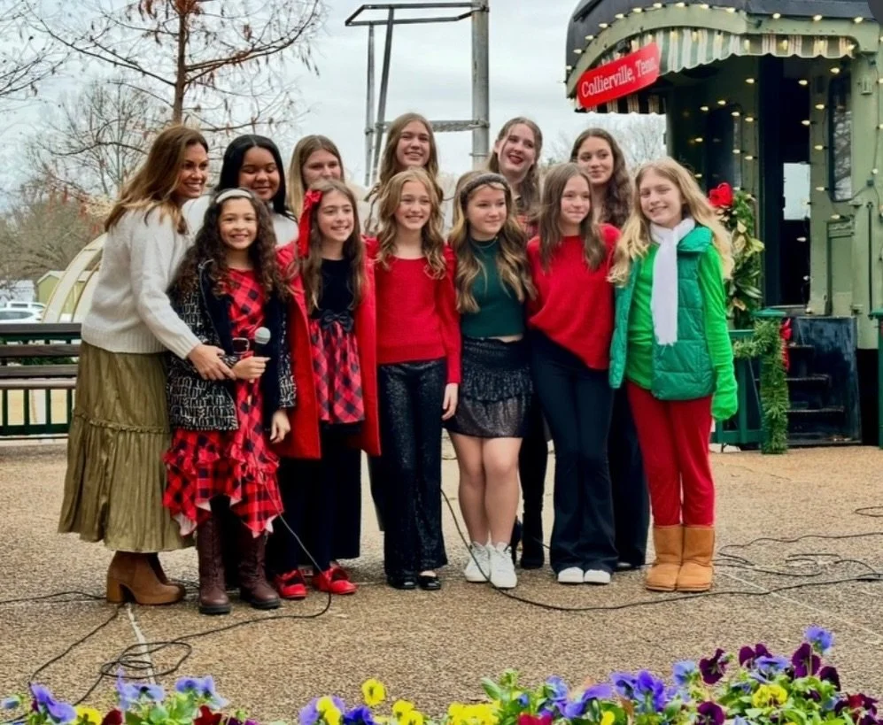 ✨ VISIONS VOICE HOLIDAY SHOWS ✨

🎄12/16 @ 5:30 PM Collierville Square 
🎄12/18 @ 5:40 PM Hernando&rsquo;s Hideaway 
🎄12/19 @ 12 PM Peabody Lobby

Starts today! Come out and support our amazing vocalists!