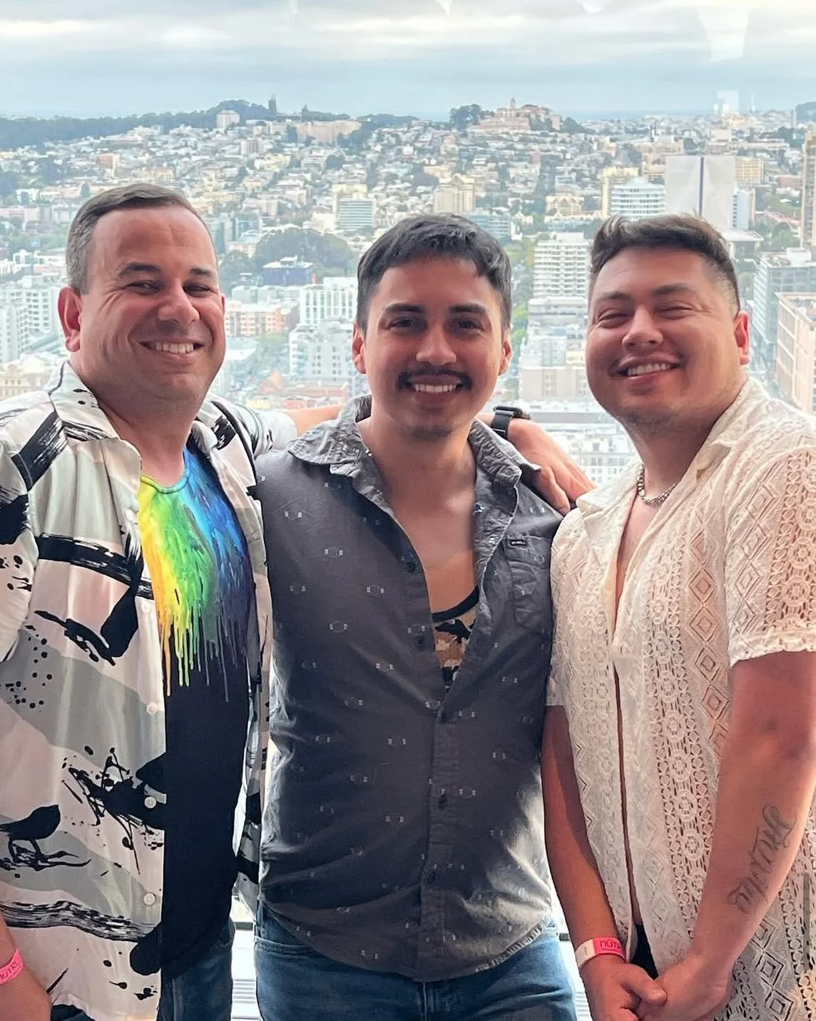 Skyline, Sips, and Squad Goals 
Raise your glasses to good times! Whether you’re catching up, celebrating, or just soaking in the city lights, cocktails are always better with friends at Cityscape Sky Bar. 
@westcoastboi26 #CityscapeSkyBar #H