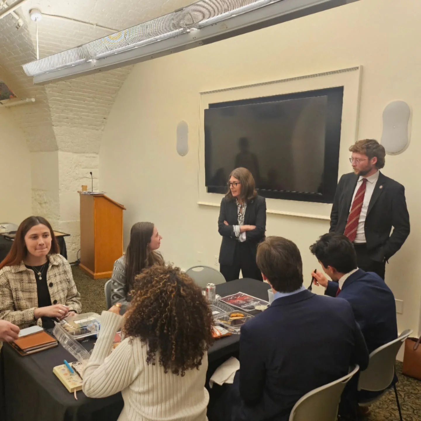 Loved meeting with the incredible students from @portmancenter_uc at the Statehouse.

Their dedication to public service, civility, and finding solutions through public policy is an inspiration during an era of polarized policy making.