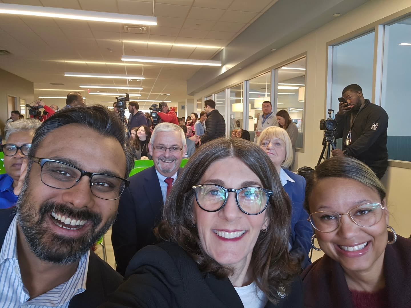 Collaboration makes things happen!

Congratulations to @hamiltoncountyohio and @hamiltoncojfs on their new location at 1701 Patricia McCollum Way (off of Reading and Norwood Lateral).

This new facility brings together JFS and many other county agenc