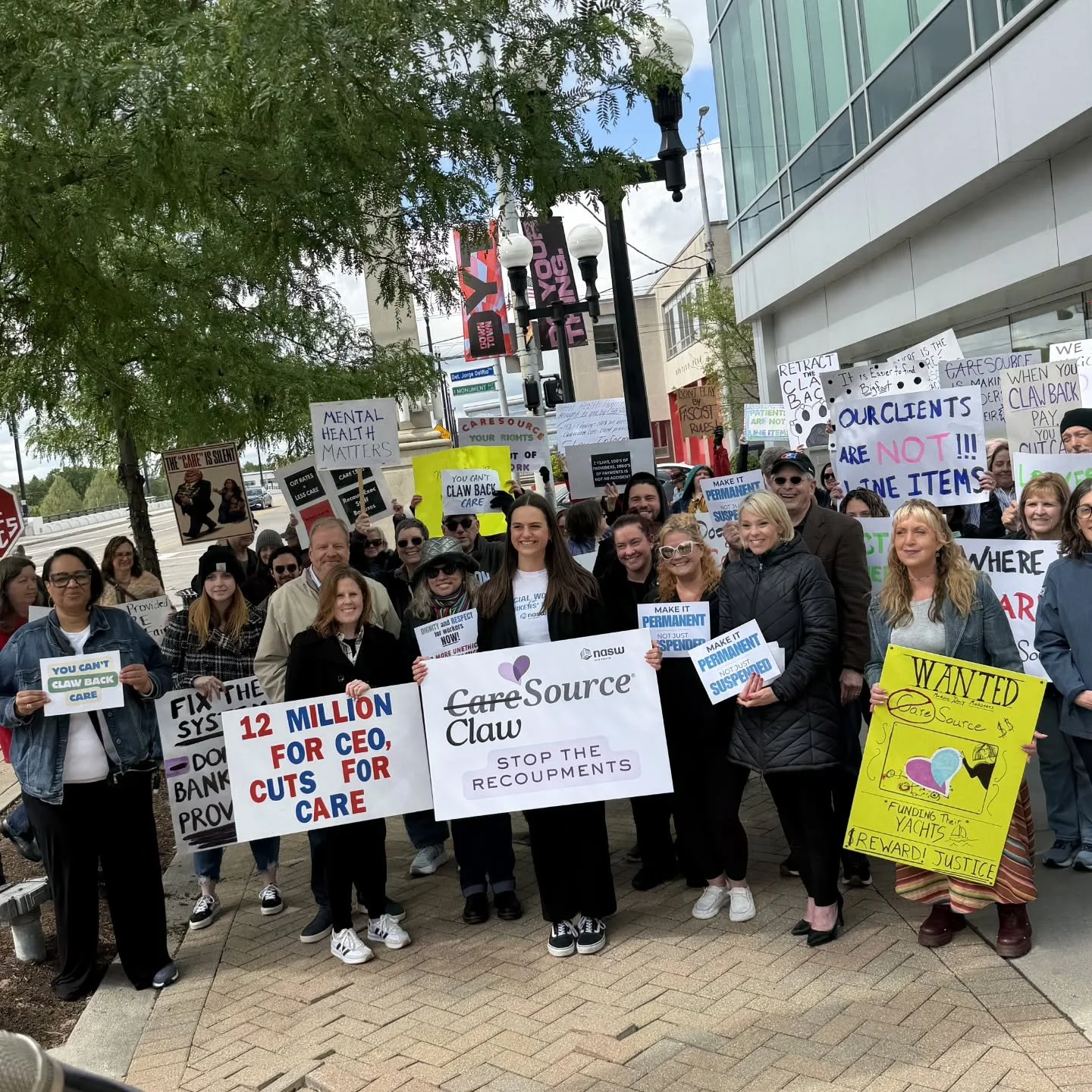 Proud to stand with mental health workers and @nasw_ohio in fighting for fair provider rates, transparent processes, and accountability for insurance companies. 

More to come on what is happening to mental health care providers and what we can do to