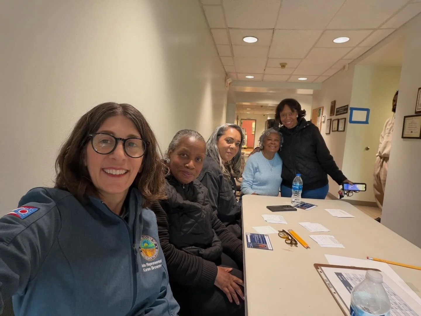 A busy day in and around the district. Stopped by the brand new Forest Park Food Pantry in #great28 @quinnchapelforestpark where community is coming together to make real impact right in the heart of the affordability crisis. 

Then made my way to @d