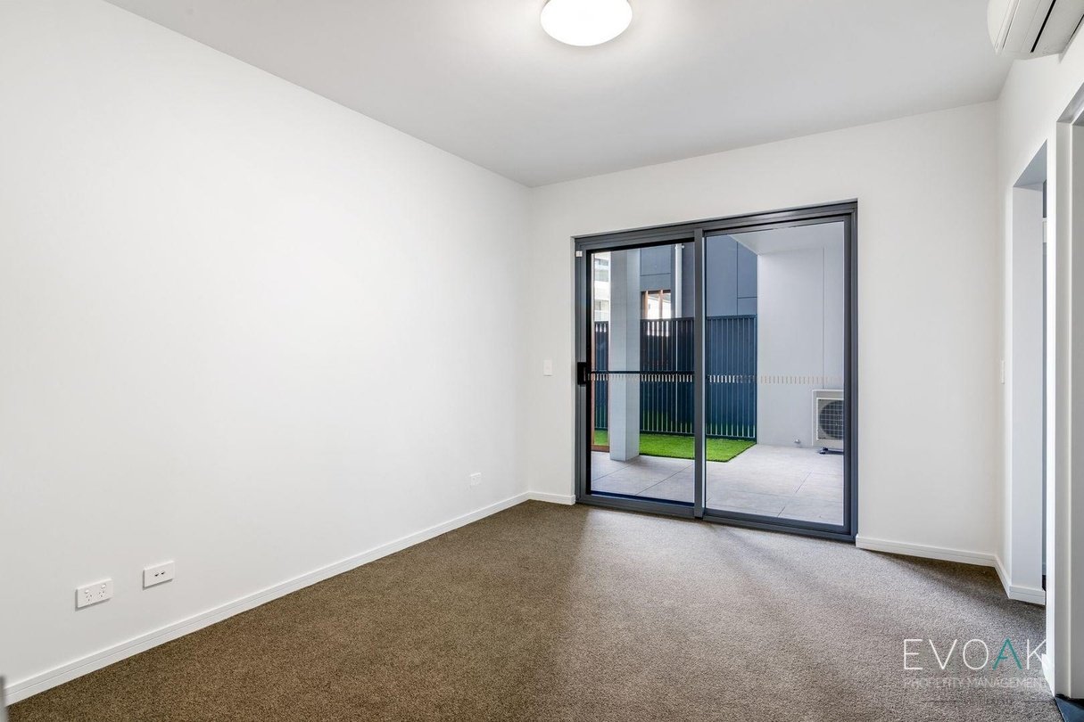 Winson_Hills_bedroom_2-transformed.jpeg