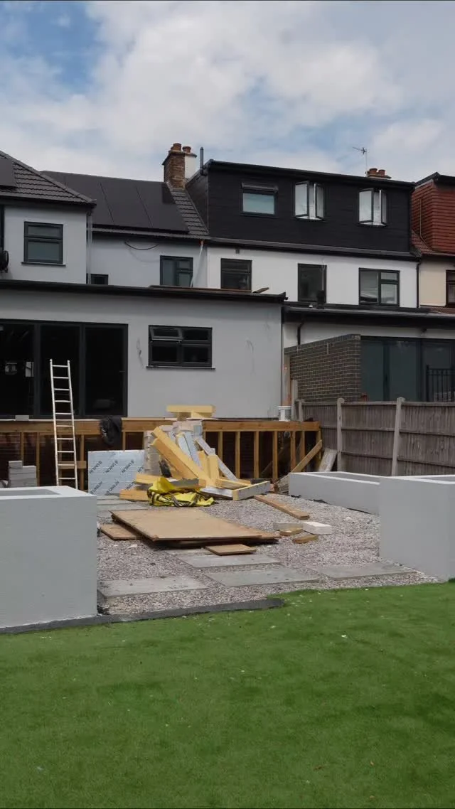 Embarrassing rendering mistake π¬
Thinking of rendering your home? Don’t let this happen!
Get it done right the first time.
Follow for expert renovation tips across the UK π‘β¨
#MammothDesignAndBuild #HouseRenovation #UKConstruction #Renderi
