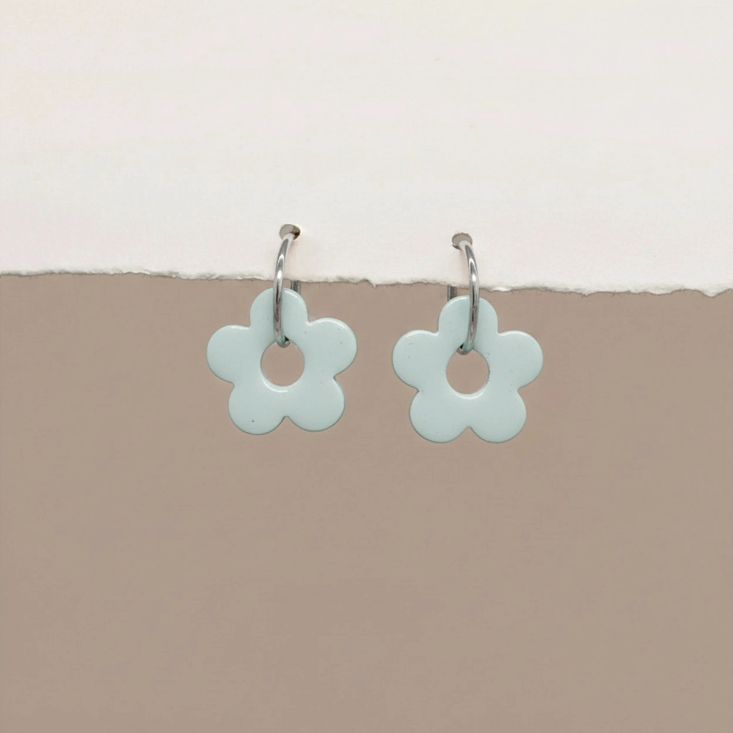 _BEE-sky blue-beemaemuki.jpg