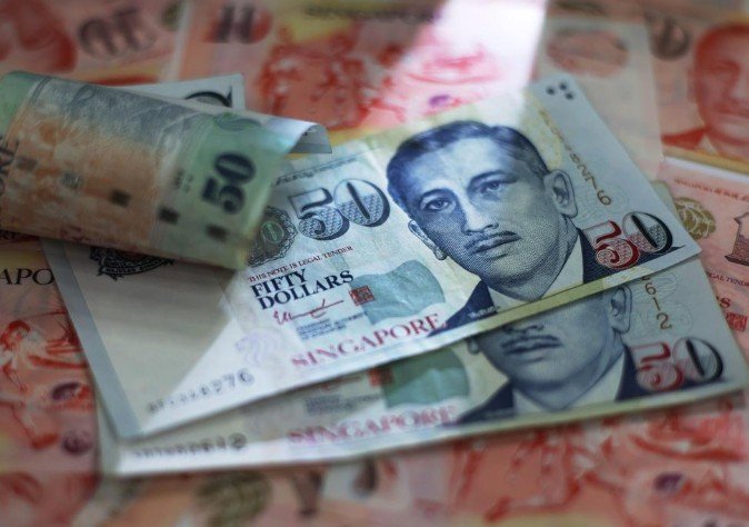 Singapore six-month T-bill cut-off yield tumbles from 2% to 1.85%