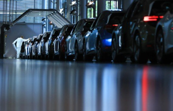 EU-US trade talks focus on tariff offset for automakers