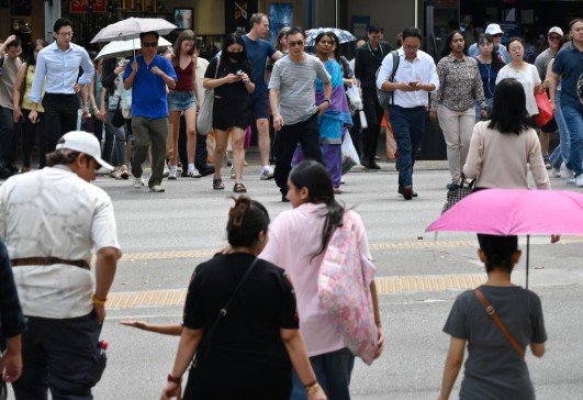 Eligible S’poreans to get up to $850 in GSTV cash, up to $450 in MediSave top-ups in August