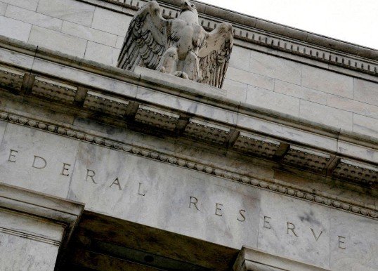 US Fed minutes show divide on rate cut pace, tariff impacts