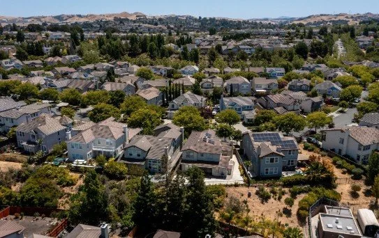 US mortgage rates fall for a third week, hitting lowest since April