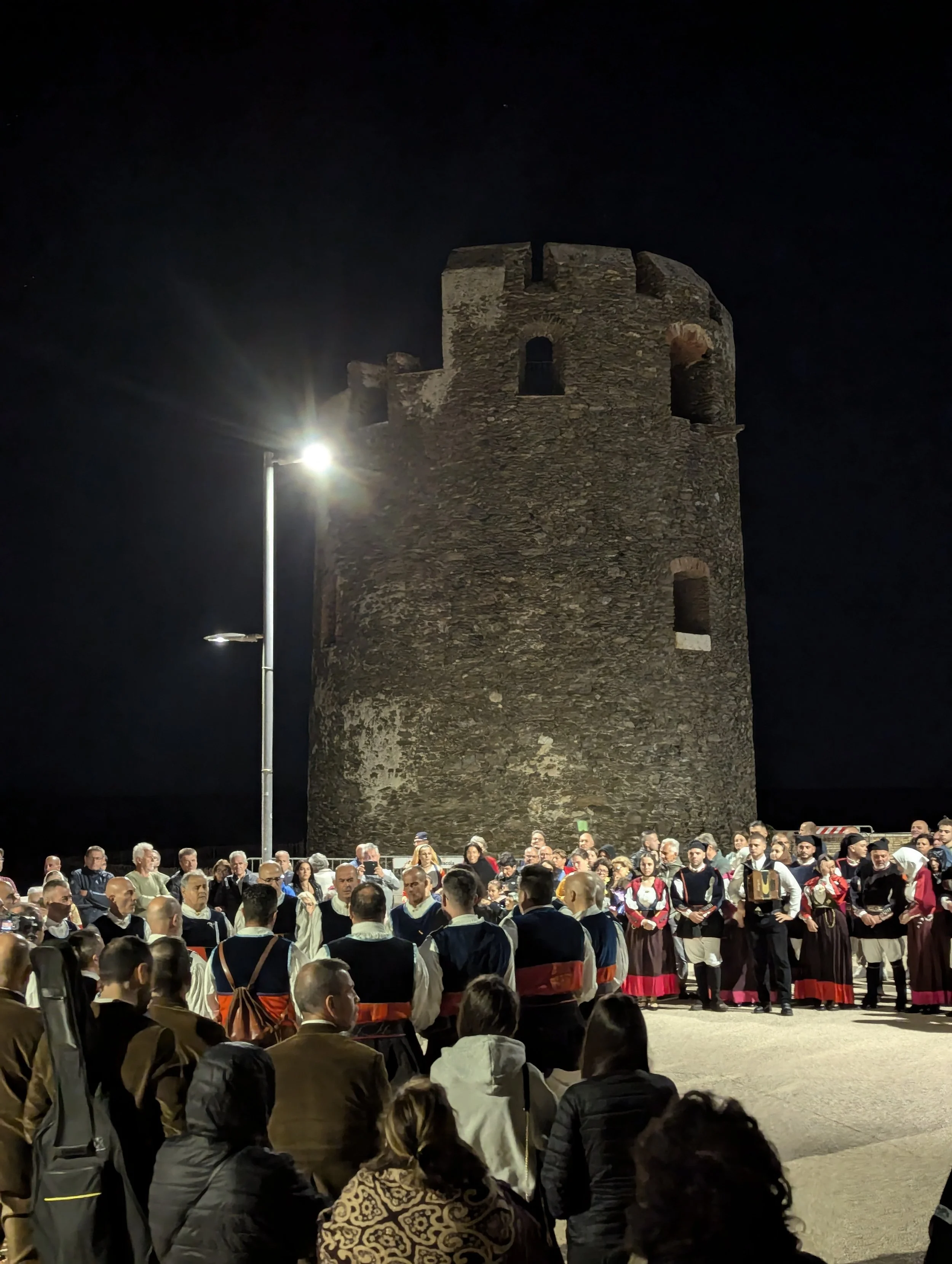 Coro Montalbo di Siniscola singing in Santa Lucia Sardinia