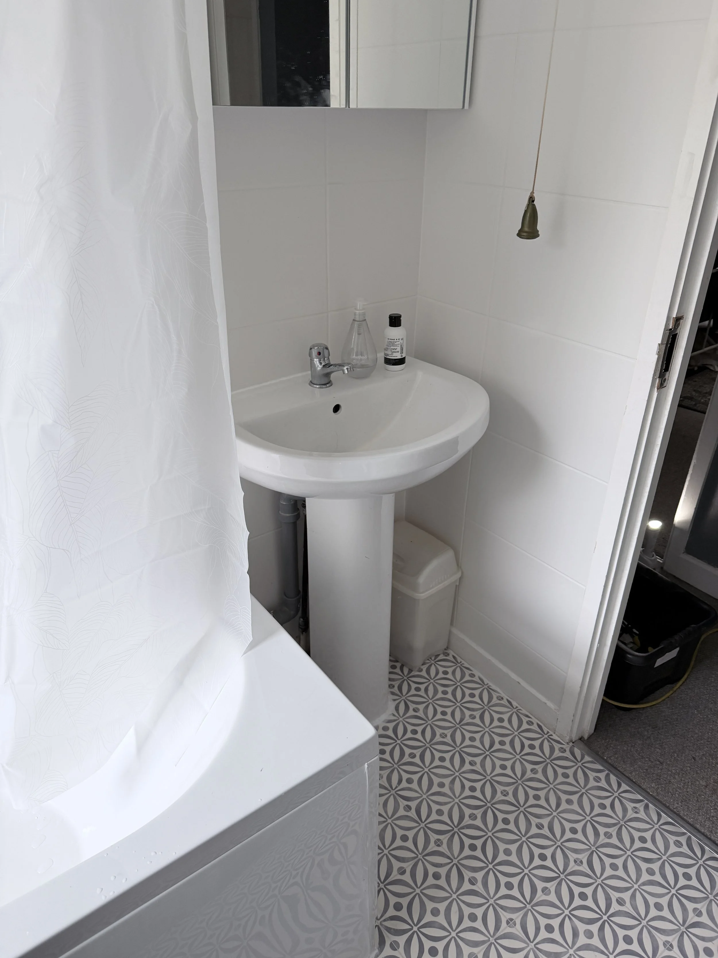 Home & Garden Services Bathroom 3.JPG