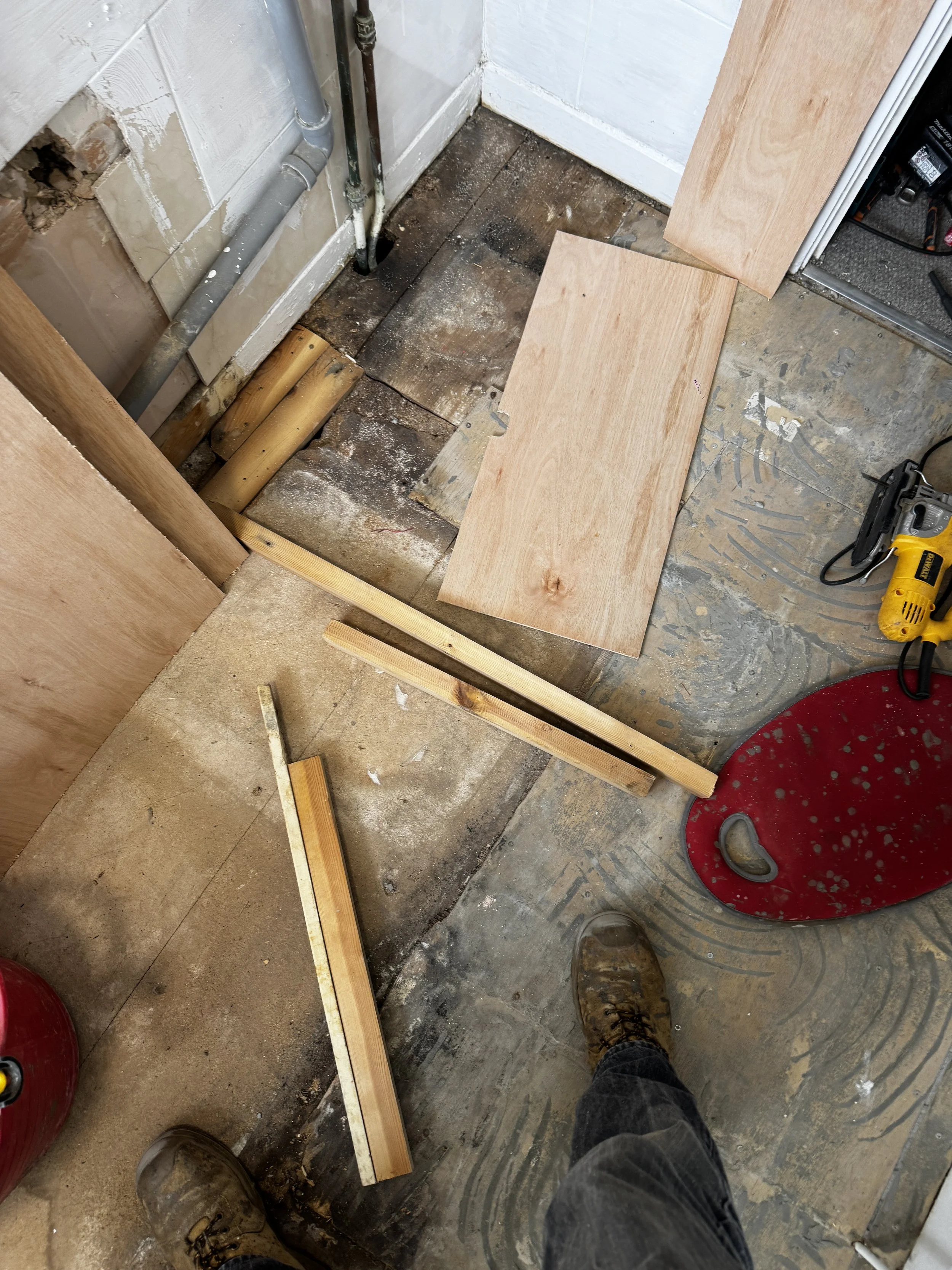 Home & Garden Services Bathroom1.JPG