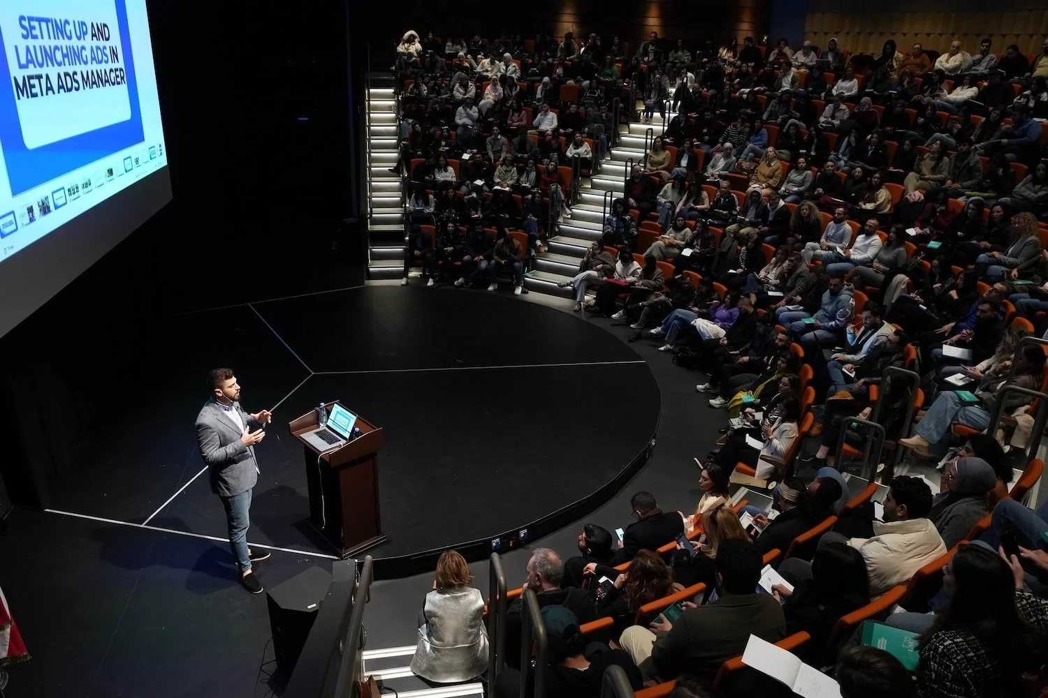 Talentdu is a digital marketing academy offering a complete digital marketing course.