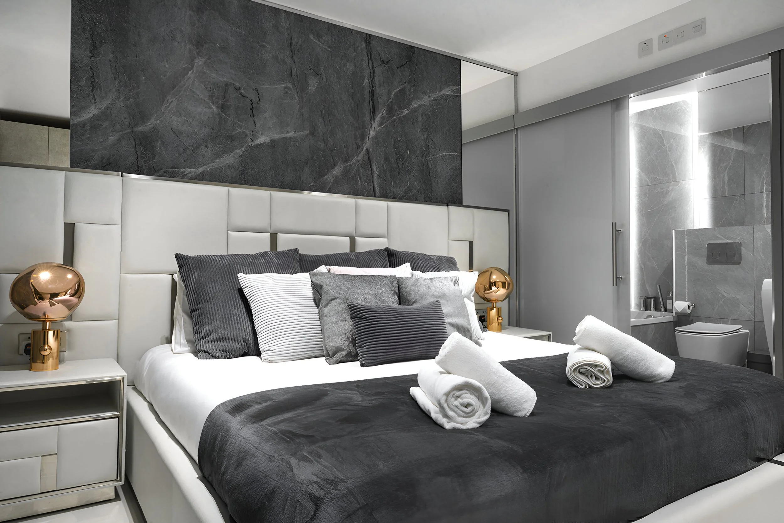 St Martins UrbanLifeRentals-21.jpg