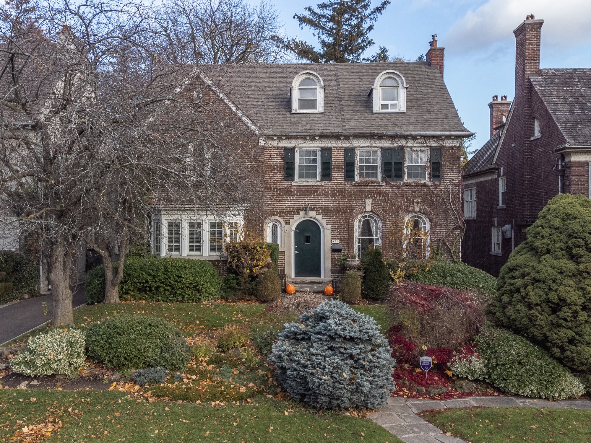 425 Russell Hill Rd_WEB2.0-68.jpg