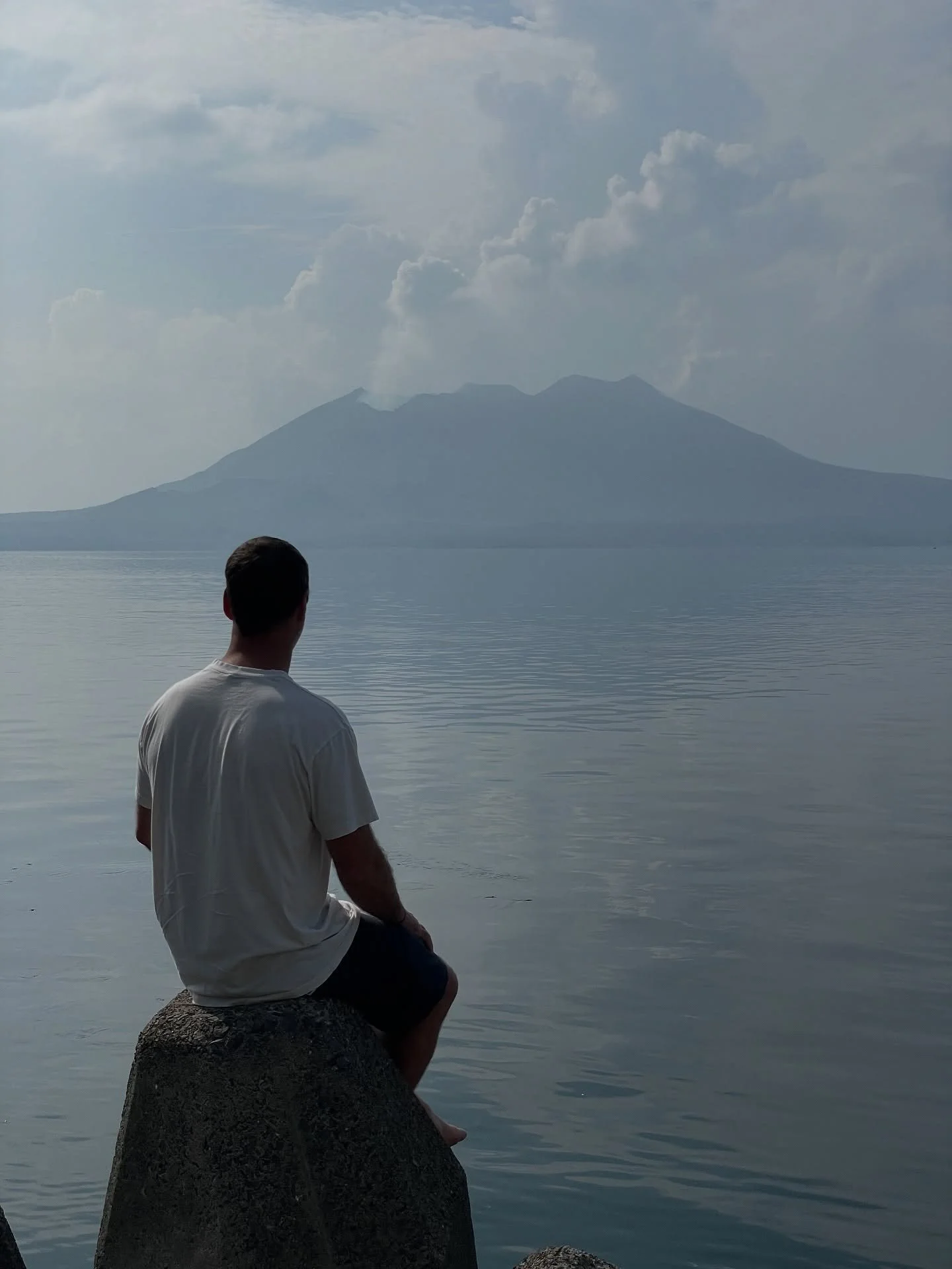 🔋 Rechargement 🔋

Apr&egrave;s une ann&eacute;e compl&egrave;te intense mais productive sur beaucoup de sujets, une belle escapade au pays des perfectionnistes 🇯🇵

#japan #qualityfirst #robsurfboards #plozevet 

📷 @morgane_weiland 🫶
@pictureorg