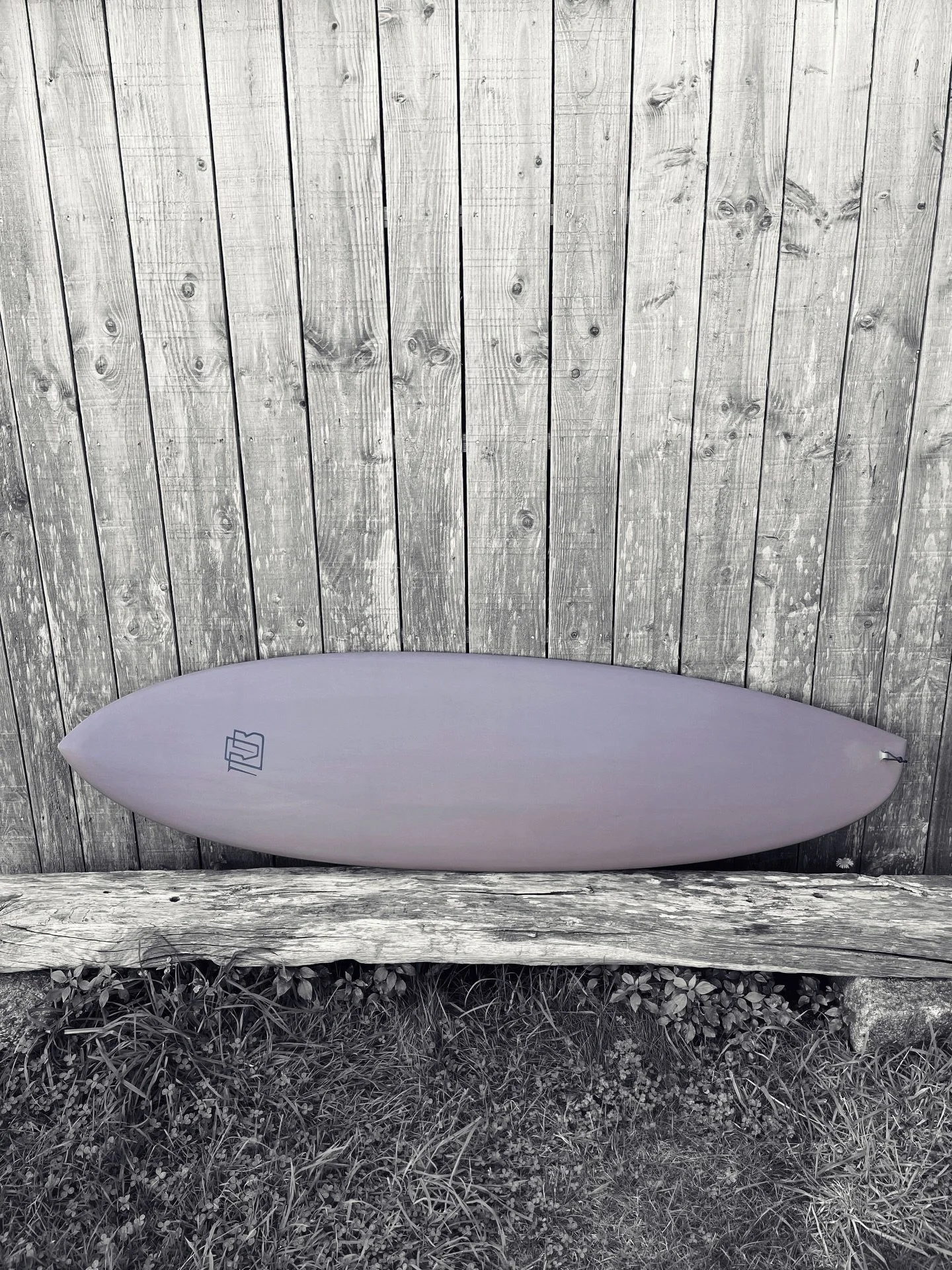 Mid asym 
6'10"x21"1/8x3" | +\- 47L

#resinwork #epoxy #durable #madewithlove