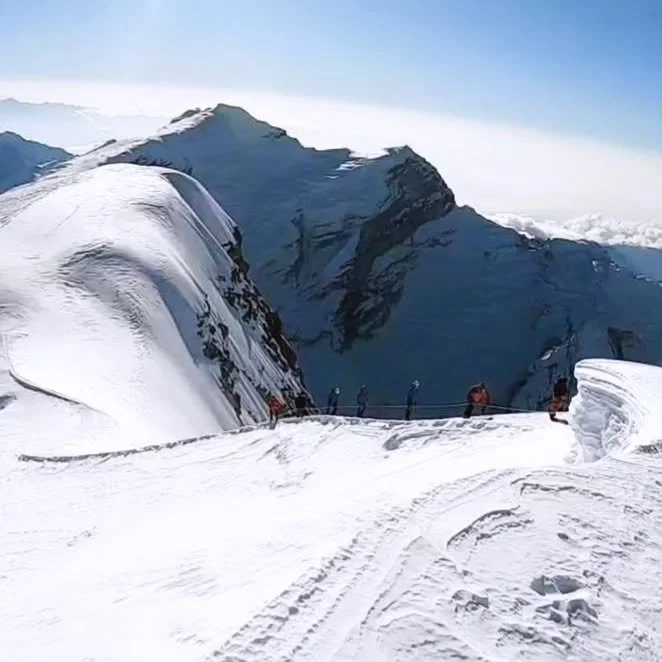 🏔Mera Peak stands as a testament to the adventurers' spirit🙏🏽, and we at Sherpa Trekking invite you to experience this summits breathtaking beauty. 
Journey with us through the path less travelled where every step forward is a step closer to the h