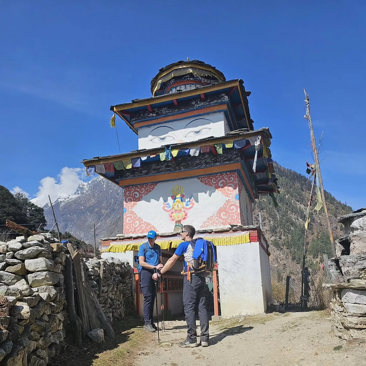 Join us on an unforgettable adventure as guide Gomba Sherpa and his guests enjoy the breathtaking trails of the Manaslu Circuit. 🚶&zwj;♂️💫
The trails of Manaslu are simply breathtaking, revealing the true wonders of nature. 🌿 From panoramic mounta