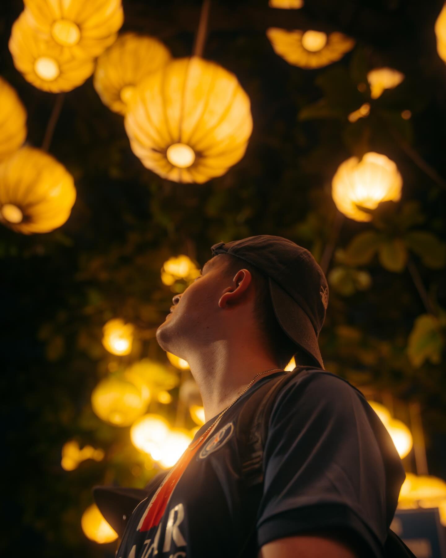 We arrived in Hoi An just in time to celebrate the lunar festival, the streets were lined with lanterns and mascots creating a very magical spectacle.
📍 Hoi An, Vietnam
@sonyalpha | @sony.unitedkingdom
#Vietnam #VisitVietnam #VietnamTravel #Disc