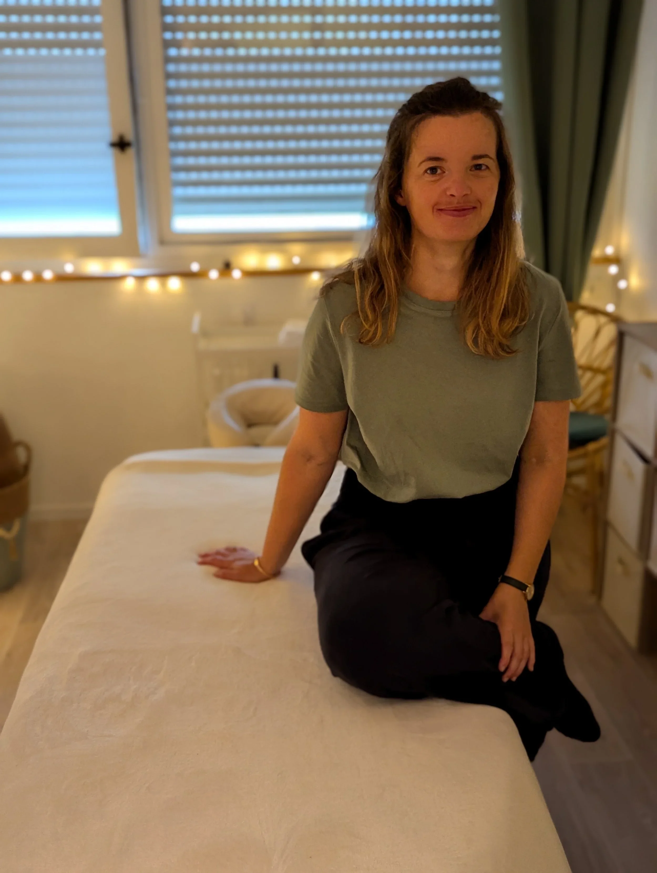 Portrait massothérapeute Massage Terre Happy à Cenon