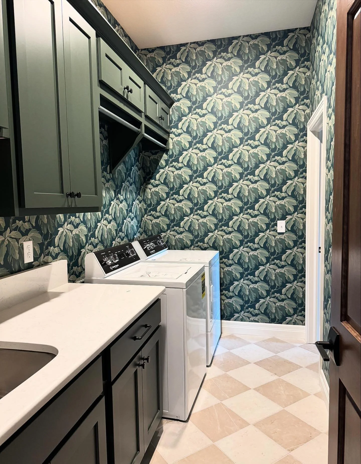 This is your sign to go bold in the laundry room.