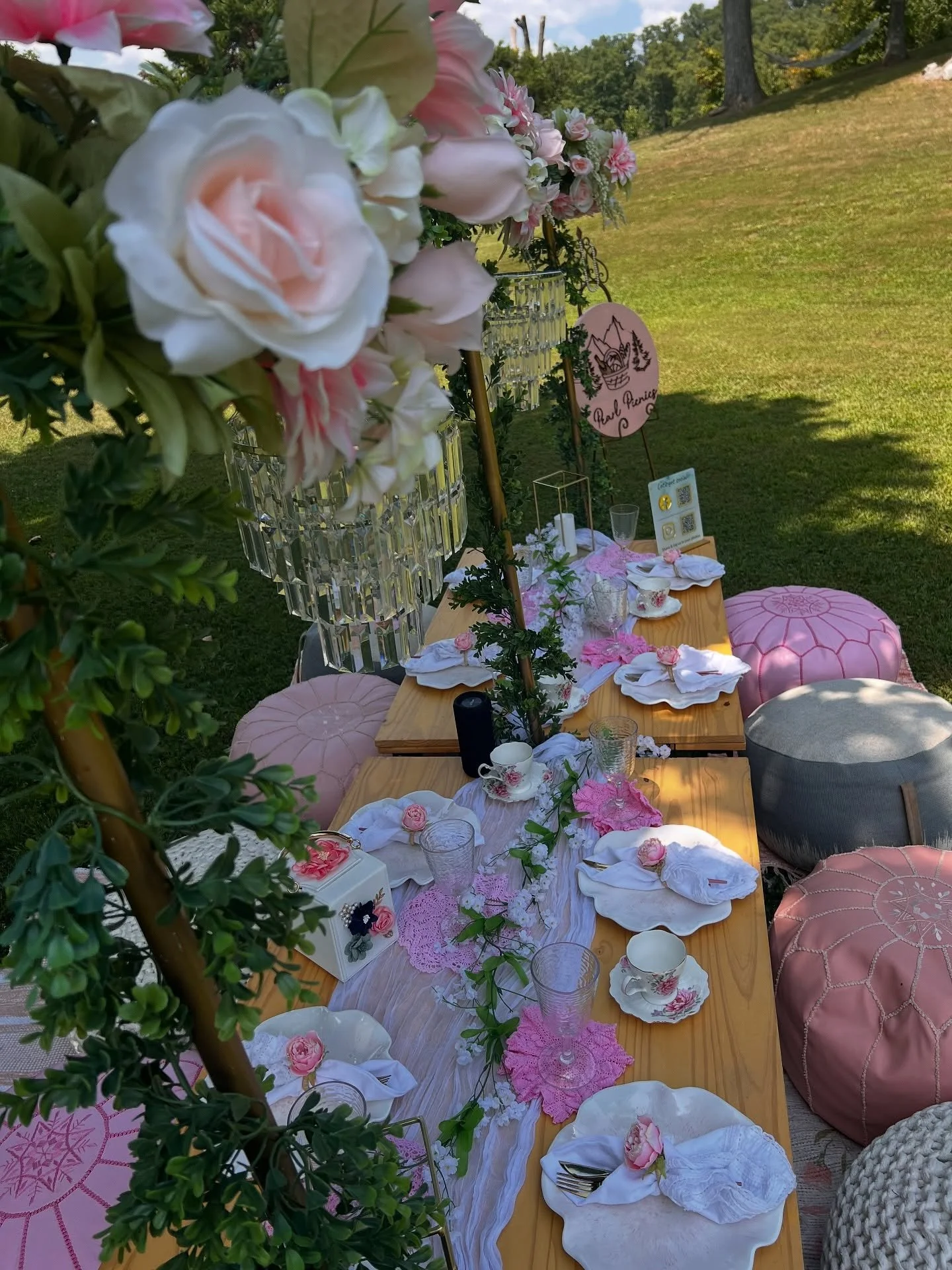 The colors, the light, the shadow, the tree…..
It’s a total picnic VIBE ๐ธโจ๐ธ
www.pearlpicnicswv.com
#pearlpicnicswv #tristatearea #localbusiness #wildandwonderful #smallbusinessoener #womenownedsmallbusiness #westvirginialocalbusiness