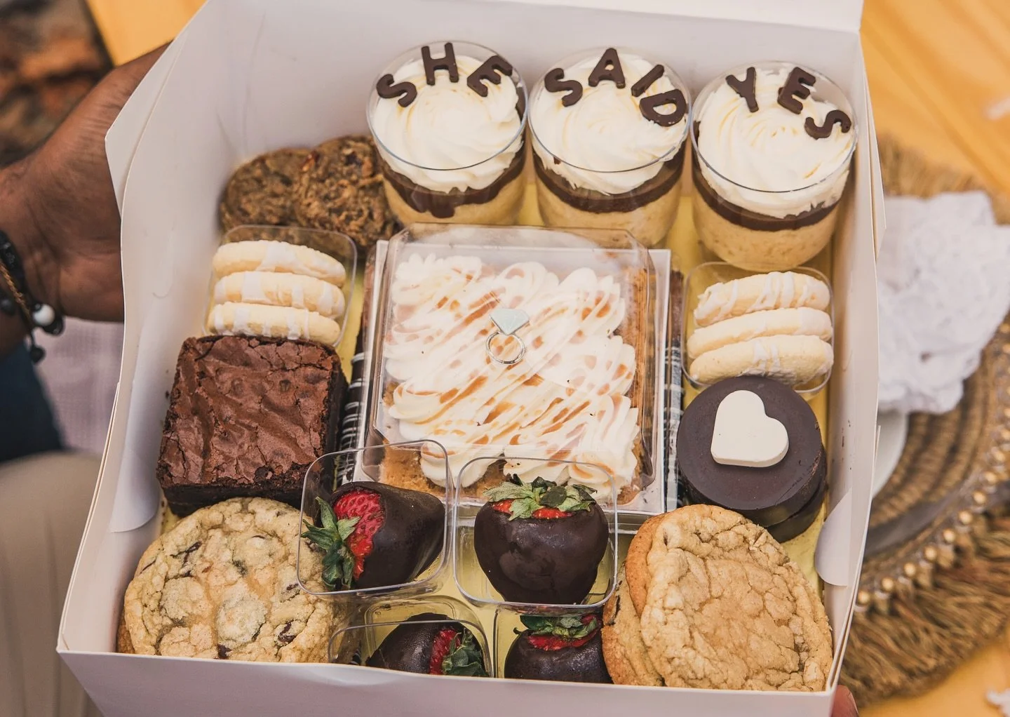 G&acirc;teau Ch&acirc;teau always delivering with their best custom dessert boards. 🎂 🧁 💍 🧺 

#itsnotapicnicwithdessert #customdessertboards #popuppicnics #pearlpicnicswv #shesaidyes #proposalpicnic #whosnext