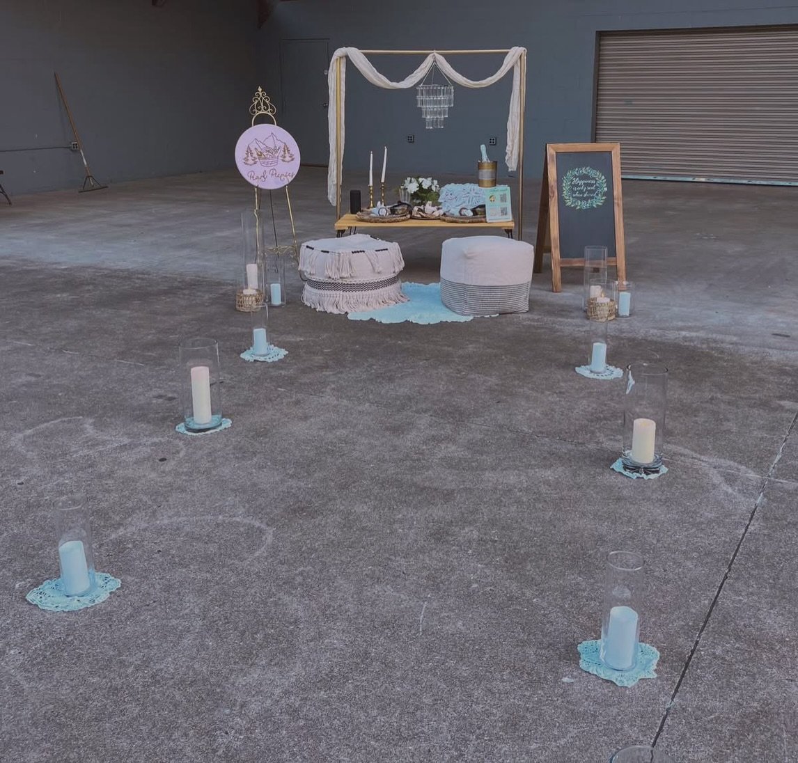 Make date night a unique experience ✨ 

#picnicseason #pearlpicnicswv #impressyourfavoriteperson #springishere #datingjustgotbetter