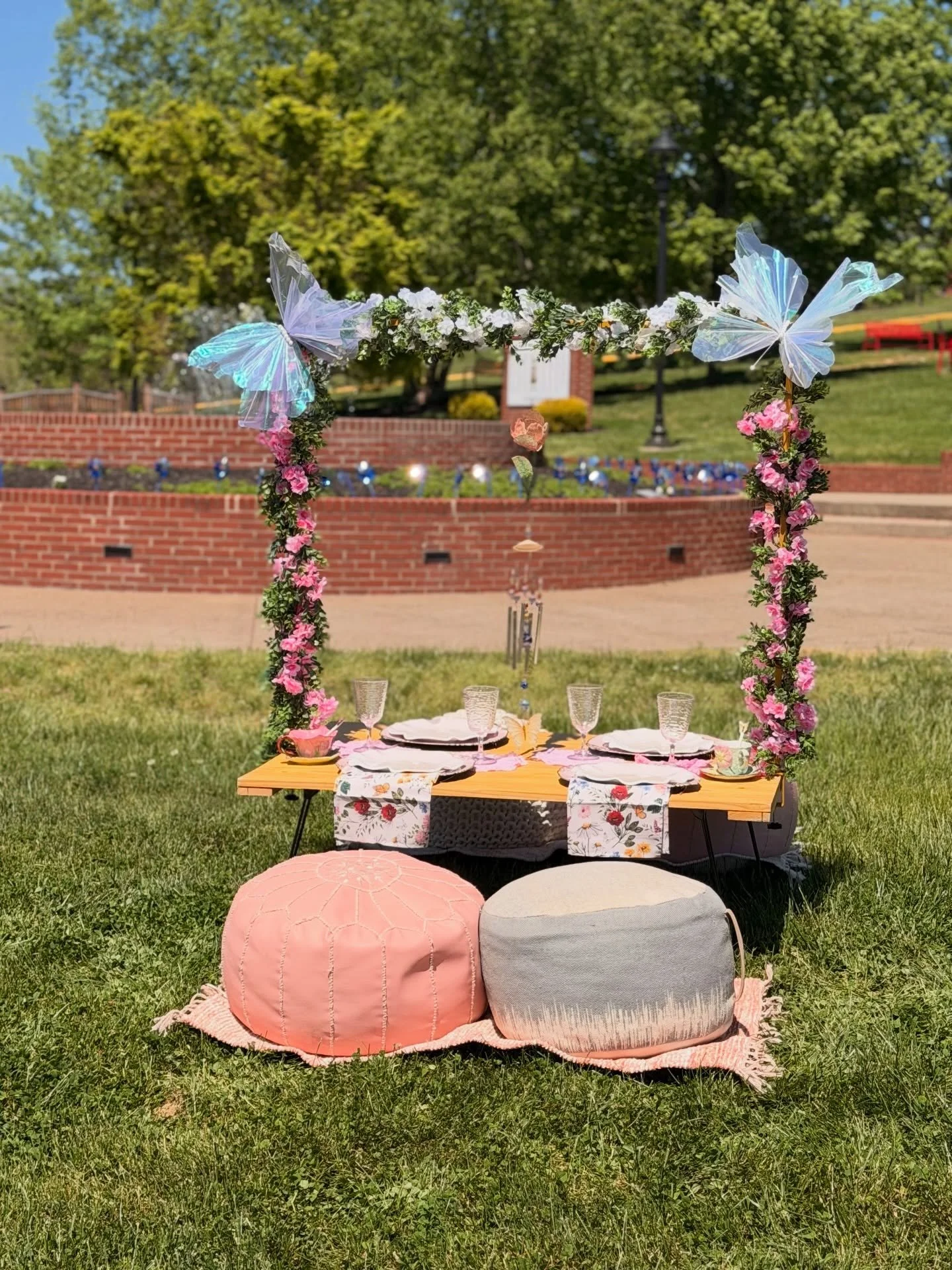 A tea party, with a bit of enchantment. ✨ 🦋 💐 🧚&zwj;♀️💖

#pearlpicnicswv #luxurypicnics #picnicseason #perfectweatherforapicnic #eventcomingupsoon