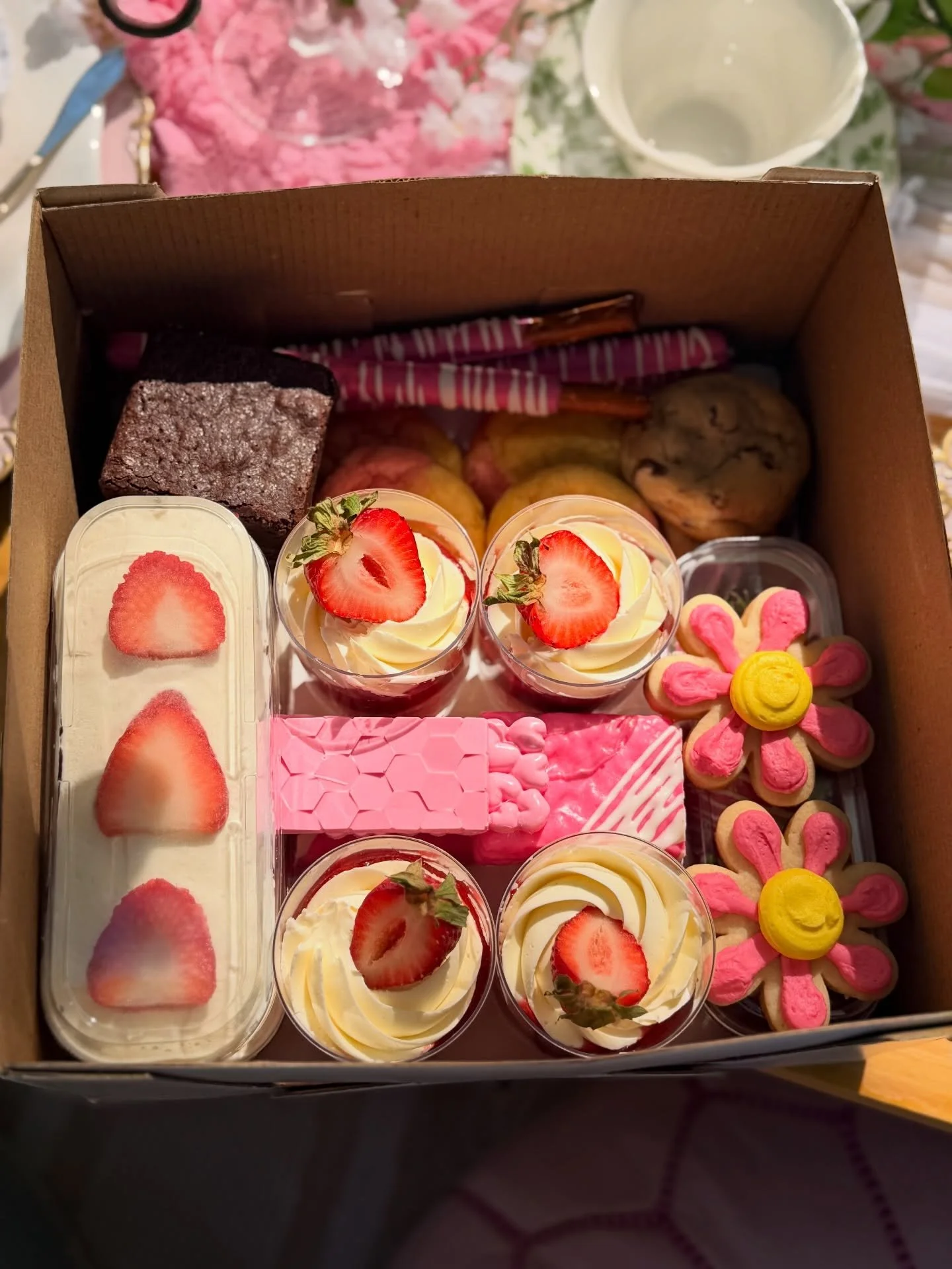 Food art by the one and only Gateau Chateau. 🧁 💖