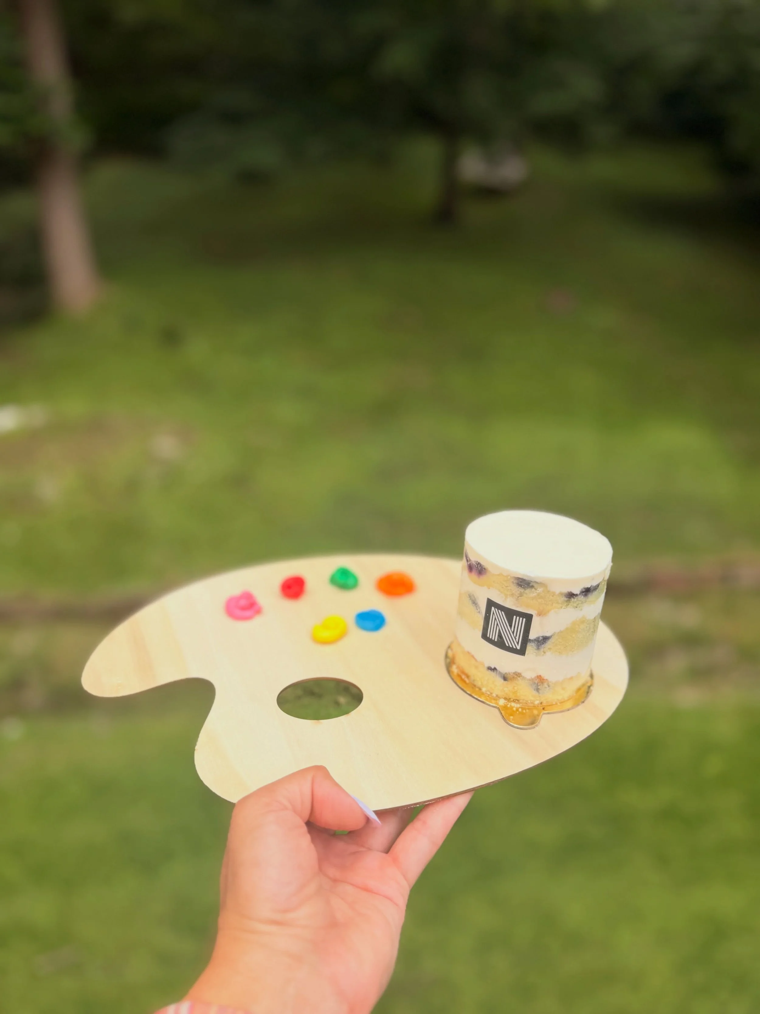 Who knew a paint palette could be this delicious? 🍰 🎨 

Stay tuned 😉.