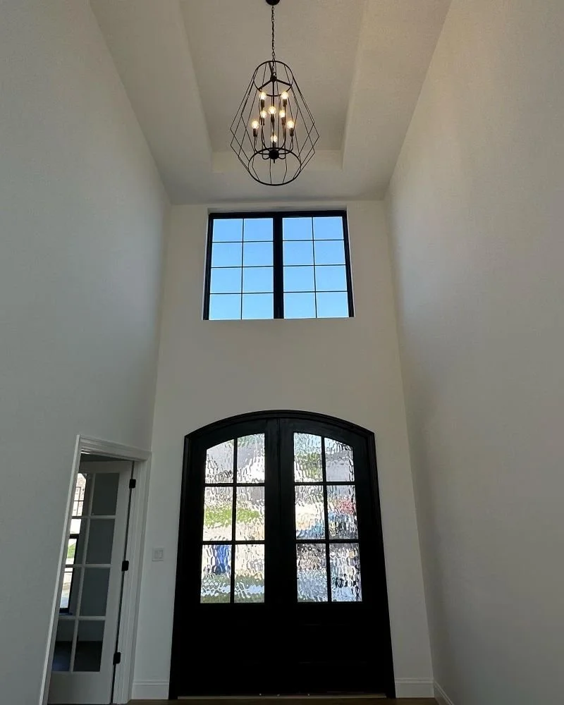 Sophie - Front Entryway